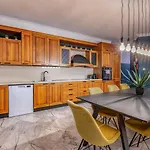 Lejlighed Stunning, Seafront 3br In The Heart Of By 360 Estates *
